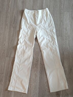 PrettyLittleThing Cream Contrast-Stitch Pants